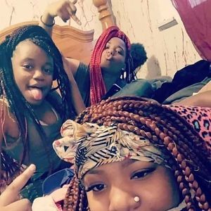 Meet your Posher, Ebony